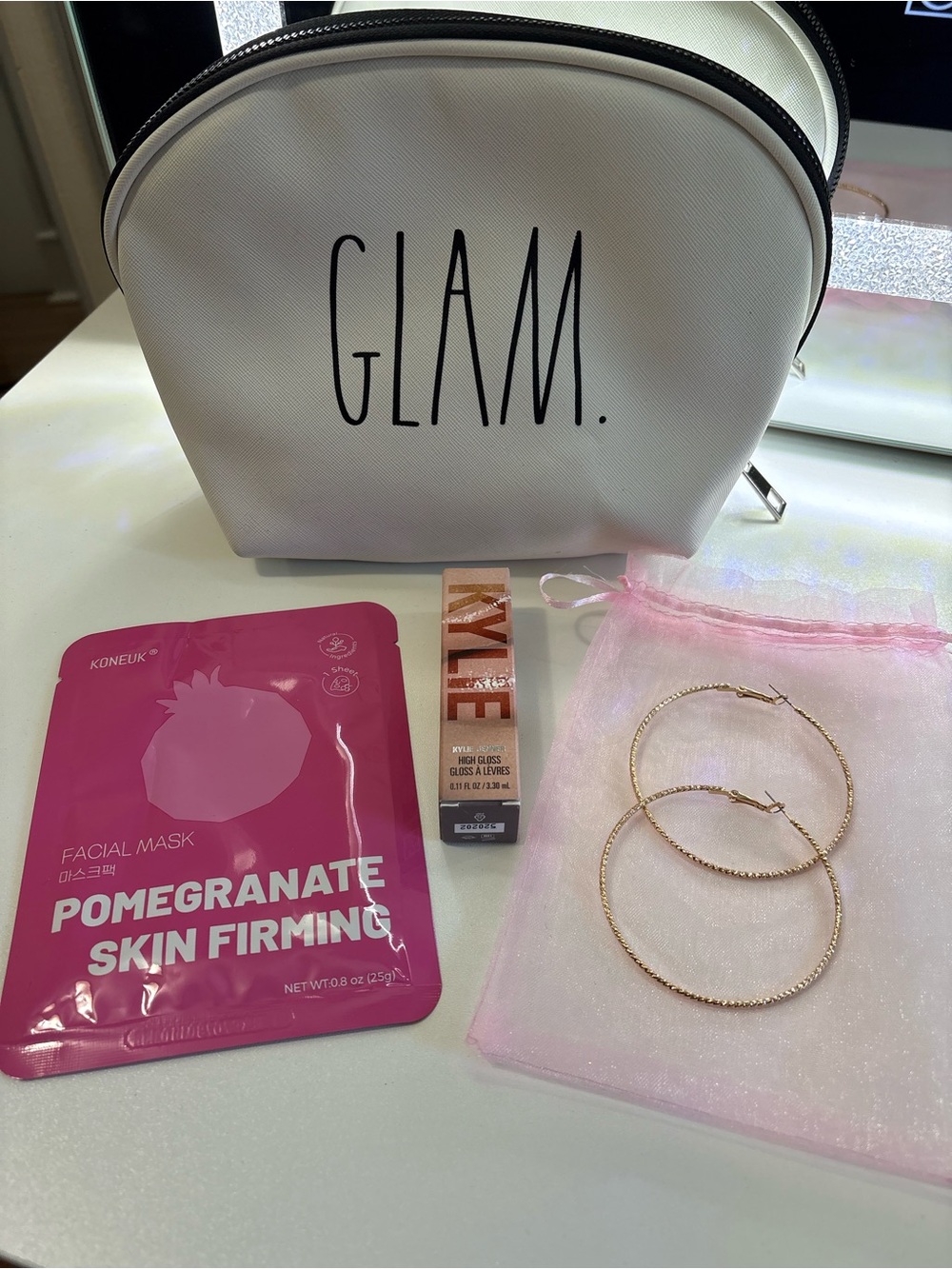 Glam Bundle - Picture 14 of 14